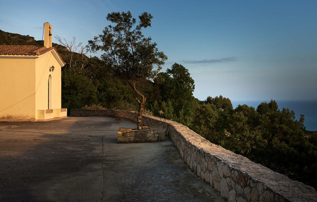 Villa Kanalos - Private Pool & Stunning Views, By Zantewize Kalamákion Extérieur photo