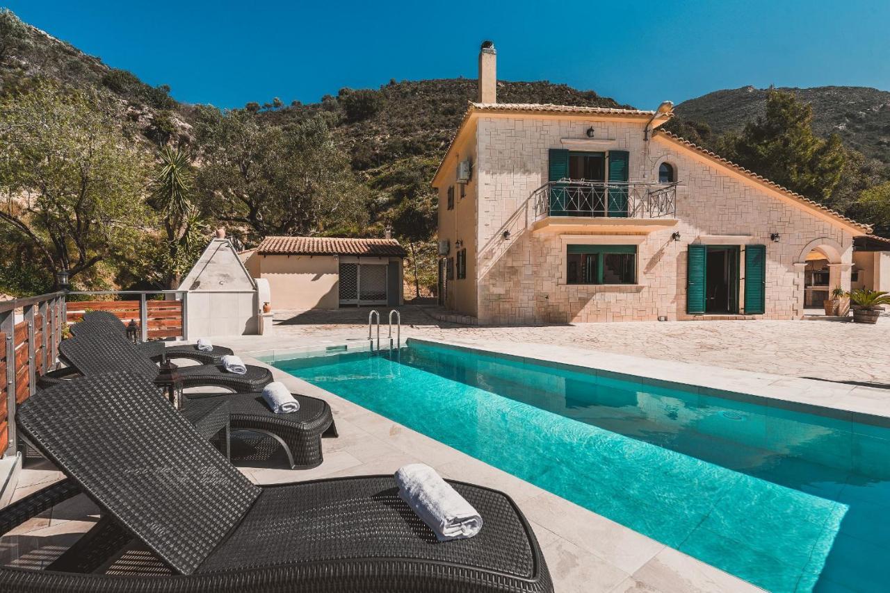 Villa Kanalos - Private Pool & Stunning Views, By Zantewize Kalamákion Extérieur photo