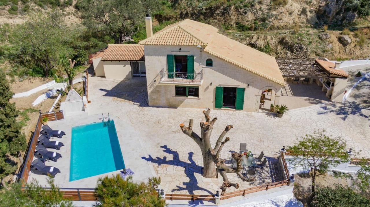 Villa Kanalos - Private Pool & Stunning Views, By Zantewize Kalamákion Extérieur photo